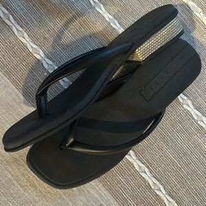 NWOT Reef Slip On Heel Sandal
